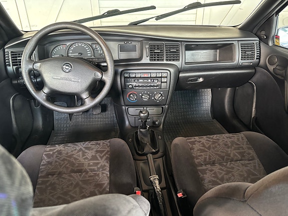 Opel Vectra 3 of 5