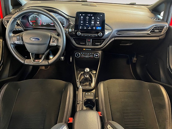 Ford Fiesta 10 of 26