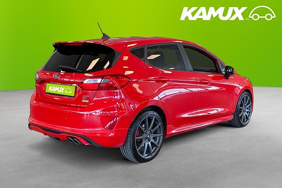 Ford Fiesta 4 of 5