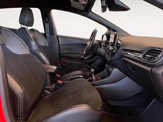 Ford Fiesta 15 of 26