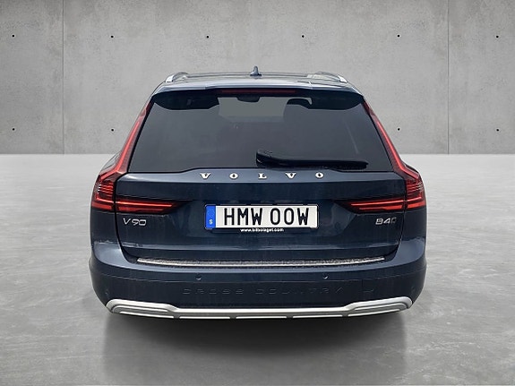 Volvo V90 Cross Country 6 of 15