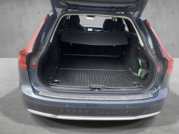 Volvo V90 Cross Country 15 of 15