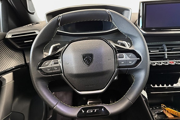 Peugeot 2008 9 of 17