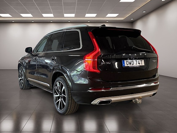 Volvo XC90 3 of 5