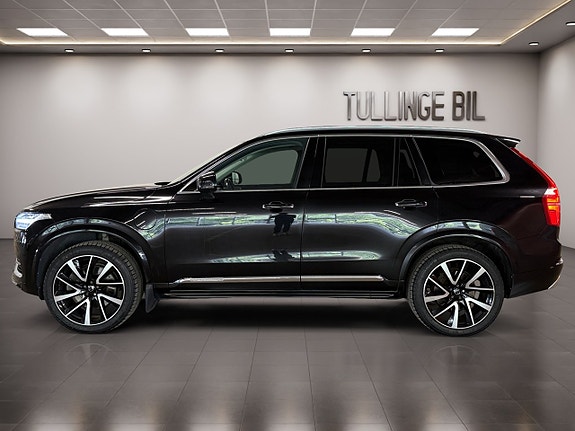 Volvo XC90 2 of 5