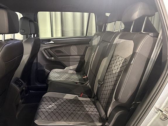 Volkswagen Tiguan Allspace 5 of 5