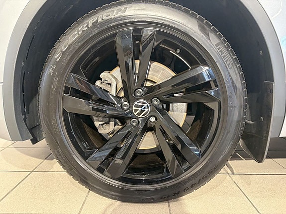 Volkswagen Tiguan Allspace 3 of 5