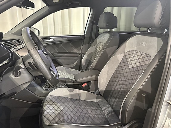 Volkswagen Tiguan Allspace 4 of 5