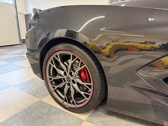 Chevrolet Corvette 14 of 30