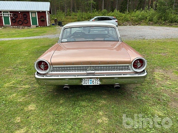 Ford Galaxie 6 of 12