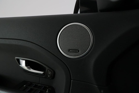 Land Rover Range Rover Evoque 26 of 29