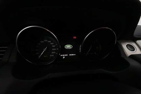 Land Rover Range Rover Evoque 21 of 29