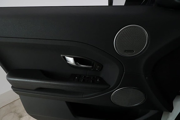 Land Rover Range Rover Evoque 27 of 29