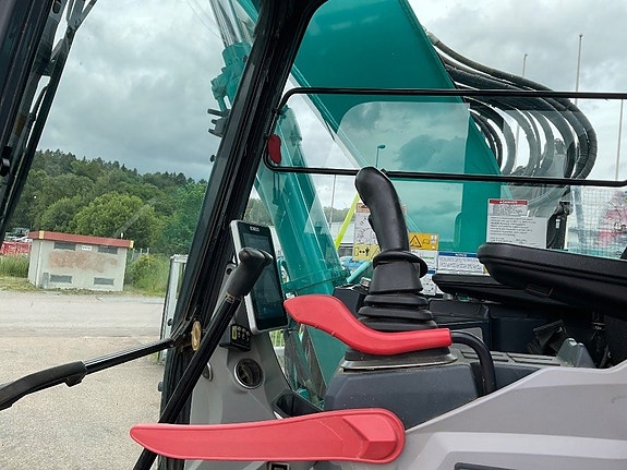 Kobelco SK 140 SRLC-7 9 of 12