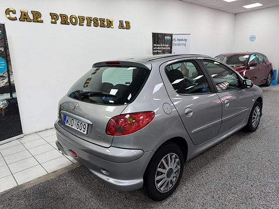 Peugeot 206 3 of 5