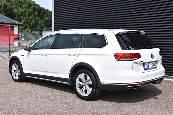 Volkswagen Passat Alltrack 5 of 5