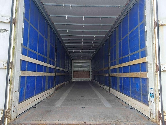 CIMC VEHICLE EUROPE GMBH Trailer Curtainsider Sliding R 3 of 7