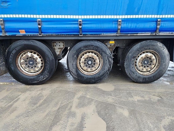 Schmitz Cargobull Trailer Curtainsider Sliding Roof Straight 10 of 11