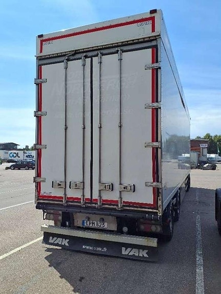 VAK OY Trailer Reefer Drawbar Straight 2 of 4