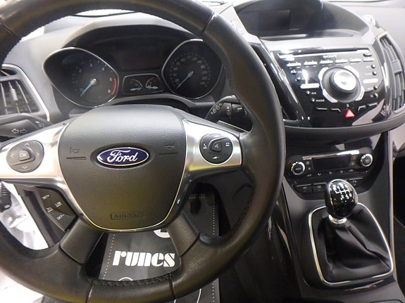 Ford Kuga 10 of 18