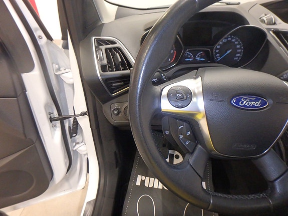 Ford Kuga 9 of 18