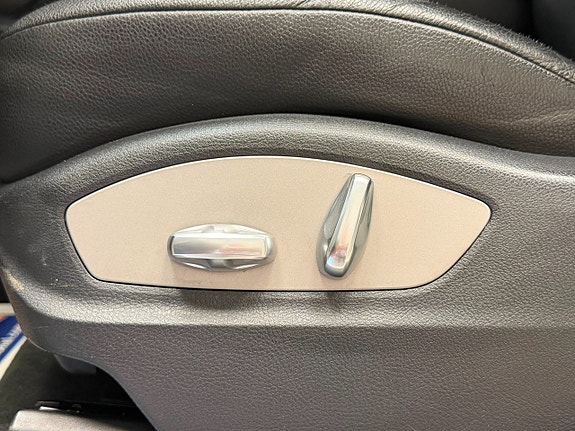 Porsche Cayenne 11 of 19
