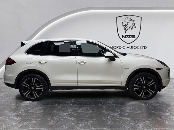 Porsche Cayenne 6 of 19