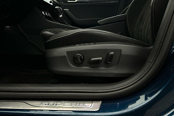 Skoda Superb 18 of 28