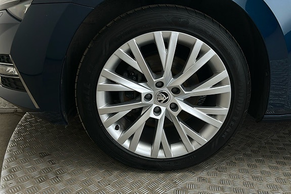 Skoda Superb 12 of 28