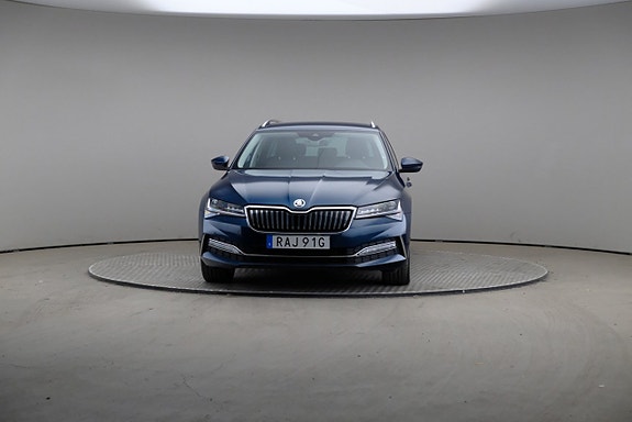 Skoda Superb 3 of 5