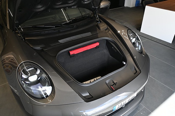 Porsche 911 Carrera 4 GTS 23 of 23