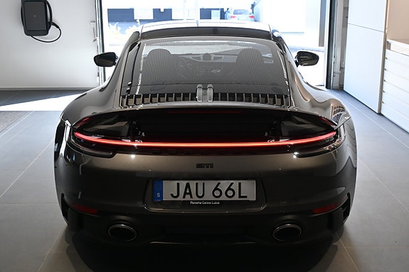 Porsche 911 Carrera 4 GTS 8 of 23