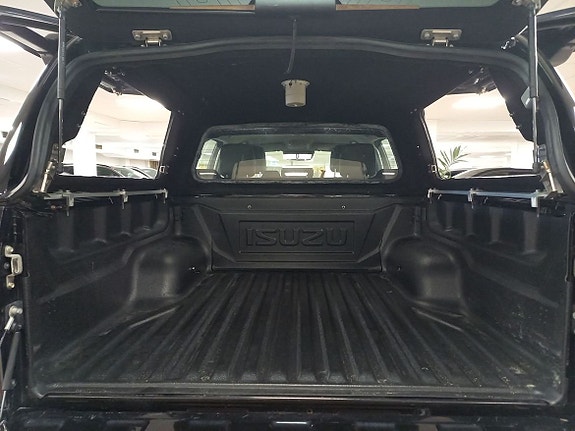 Isuzu D-max 7 of 16