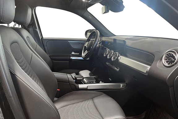 Mercedes-Benz EQB300 9 of 11