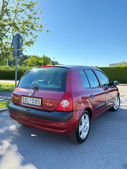 Renault Clio 3 of 5