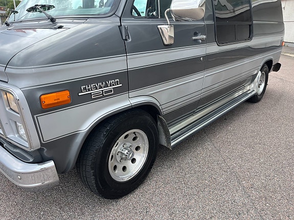 Chevrolet G20 1989 photo 3