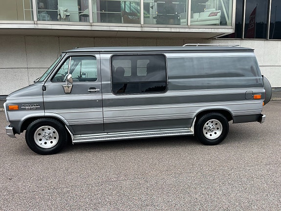 Chevrolet G20 1989 photo 2