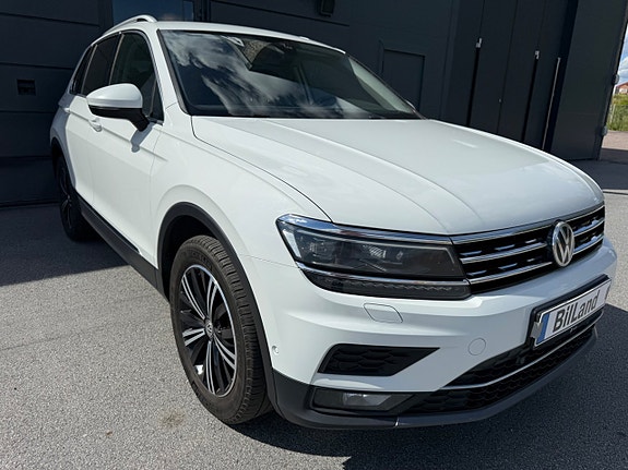 Volkswagen Tiguan 3 of 5