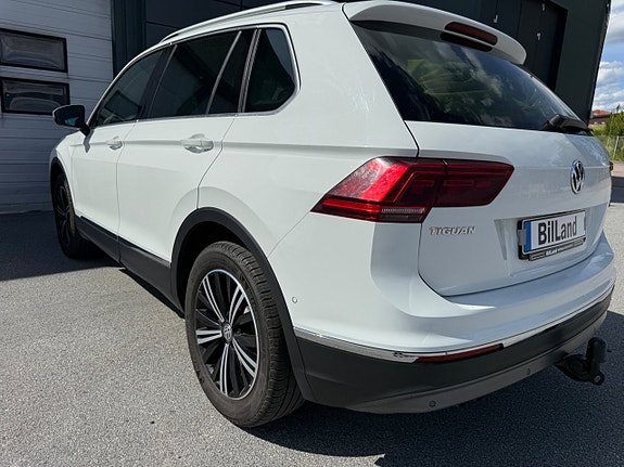 Volkswagen Tiguan 4 of 5