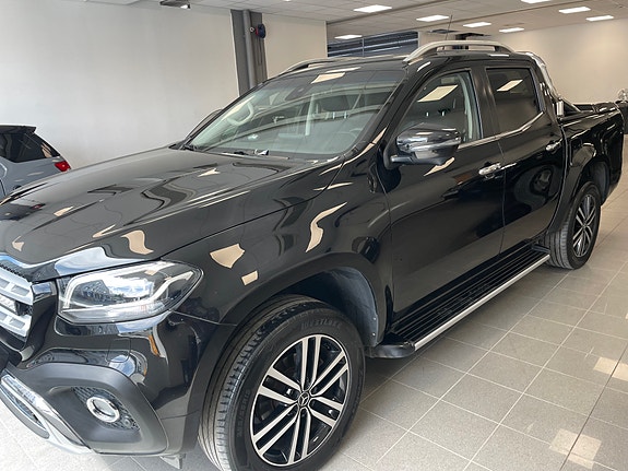 Mercedes-Benz X250 d 3 of 5