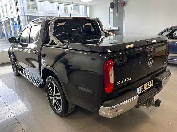 Mercedes-Benz X250 d 4 of 5