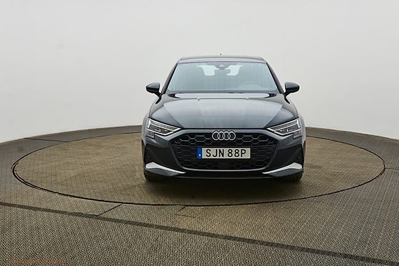 Audi A3 4 of 5
