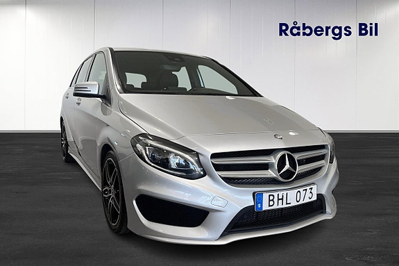 Mercedes-Benz B200 d 2 of 5