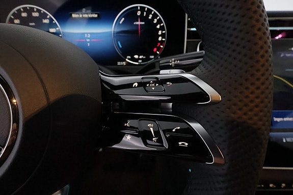 Mercedes-Benz E300 e 19 of 24