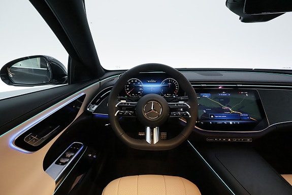 Mercedes-Benz E300 e 10 of 24