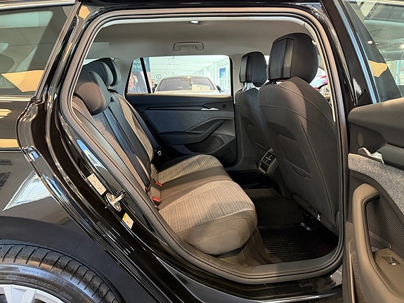 Skoda Superb 27 of 30