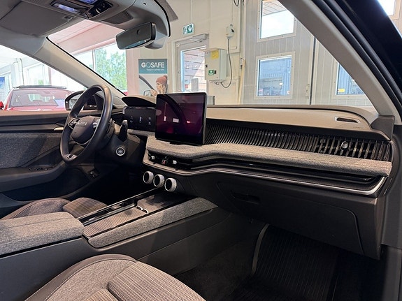 Skoda Superb 9 of 30