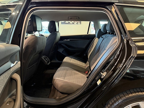 Skoda Superb 28 of 30
