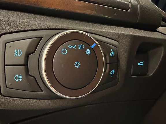 Ford Mondeo 19 of 29