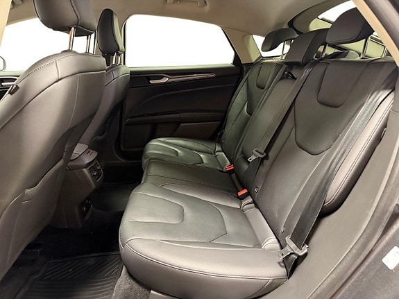 Ford Mondeo 12 of 29